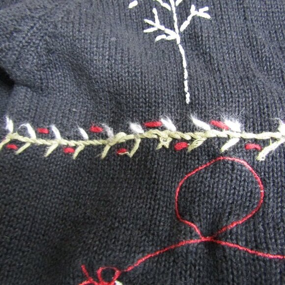 CHRISTMAS XMAS HOLIDAY SKATES REINDEER SNOWFLAKES WINTER SCENE SWEATER  ZIP L - Picture 11 of 12